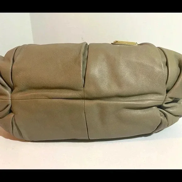 Isabella Fiore beige leather satchel handbag
